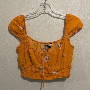 Zara Crop Top in Size US Small 🧡